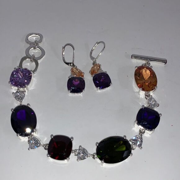 NVC Silver Tone Bracelet and Earrings - Picture 4 of 6